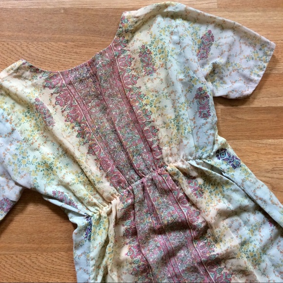 🎥 Vintage, Handmade Dress ♡ Altered Kurti - Picture 9 of 10